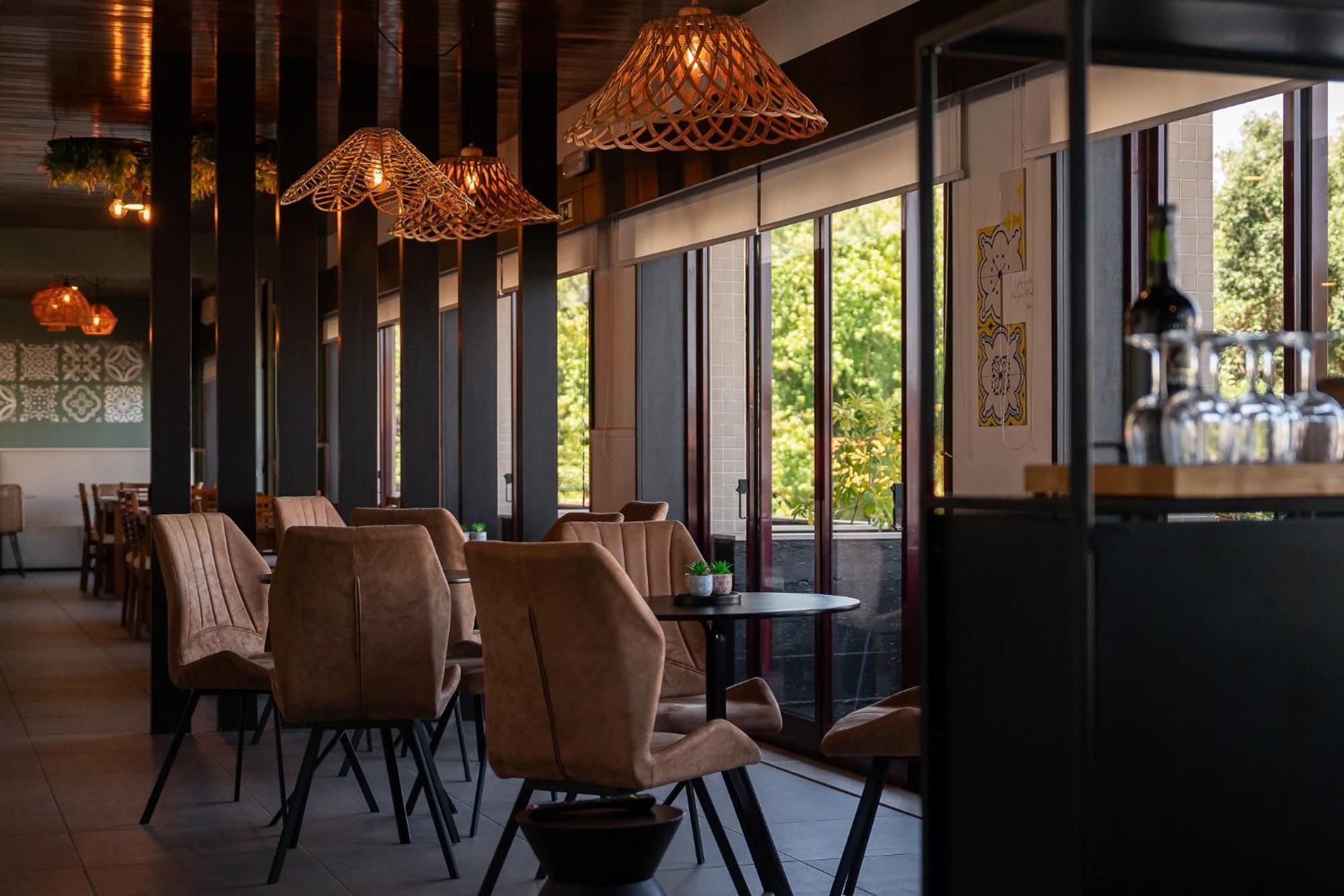 Aquahotel Ovar Bagian luar foto