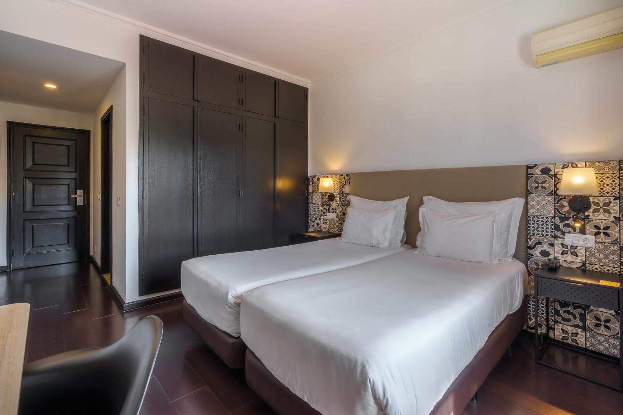 Aquahotel Ovar Bagian luar foto